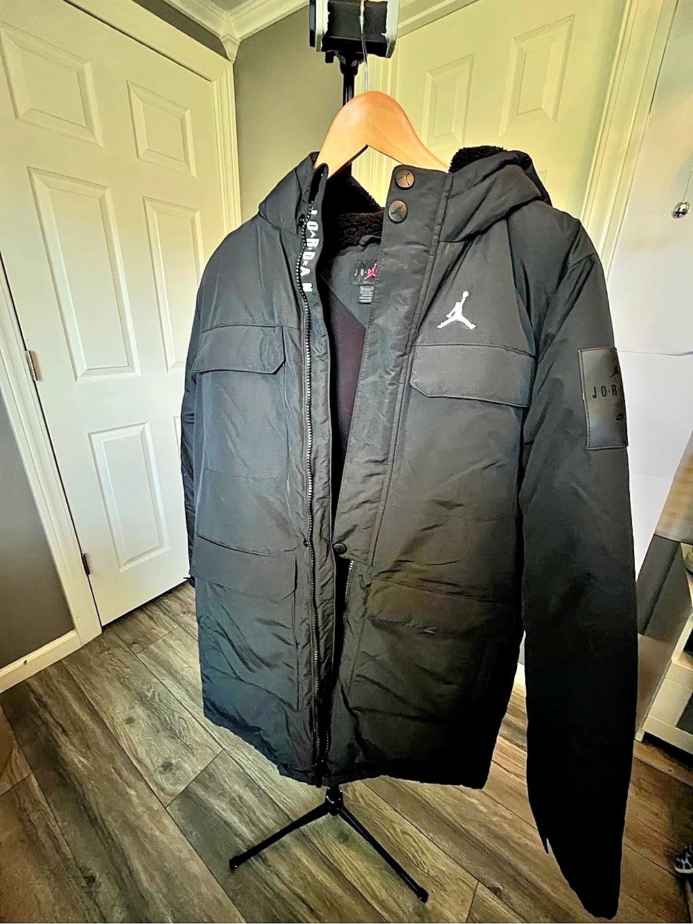 Jordan Medium Weight Puffer Jacket XL youth or XS adult